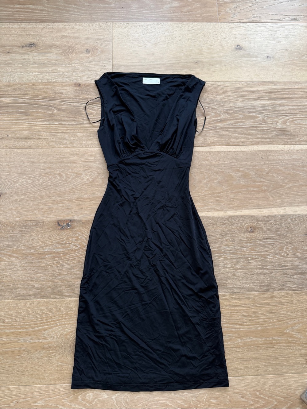 Sleeveless Black V-Neck Midi Dress